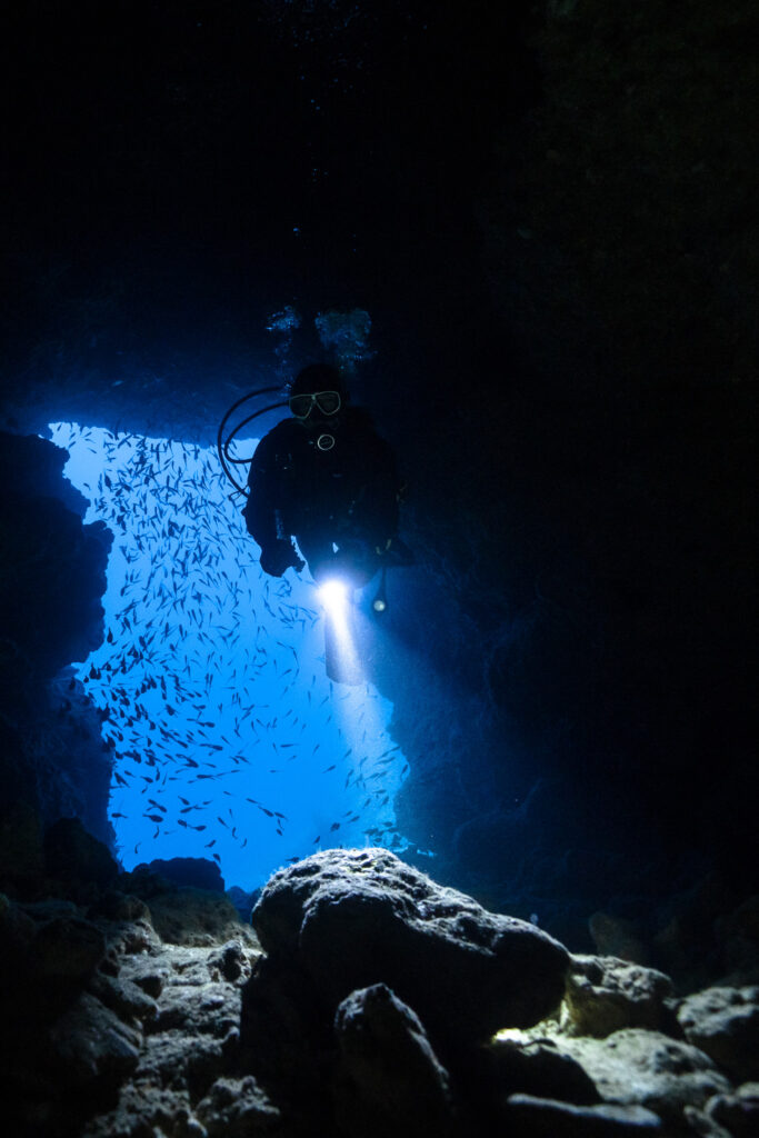 okinawa diving of manza dreamhole