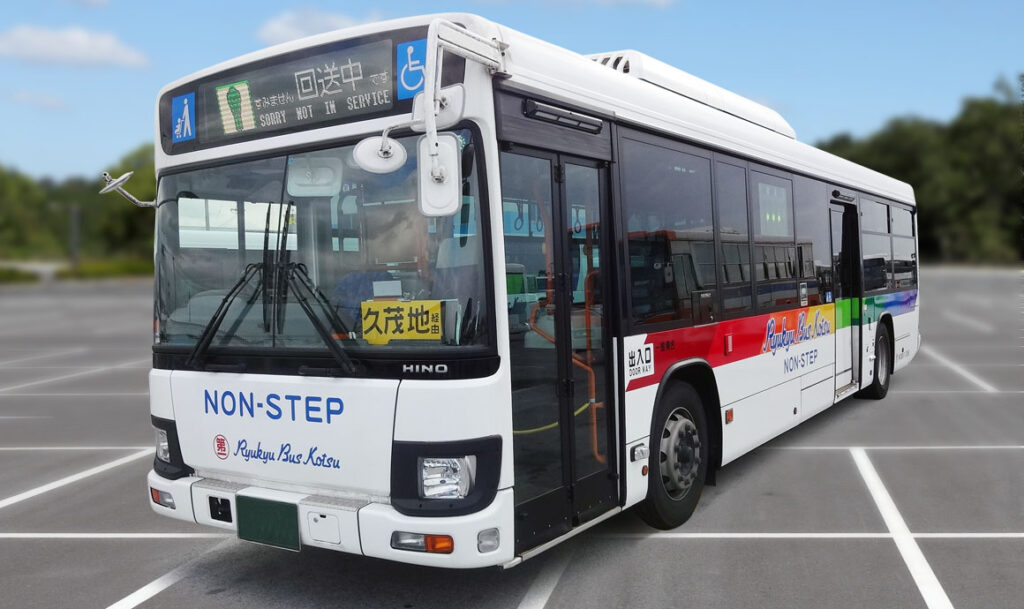 Okinawa local bus