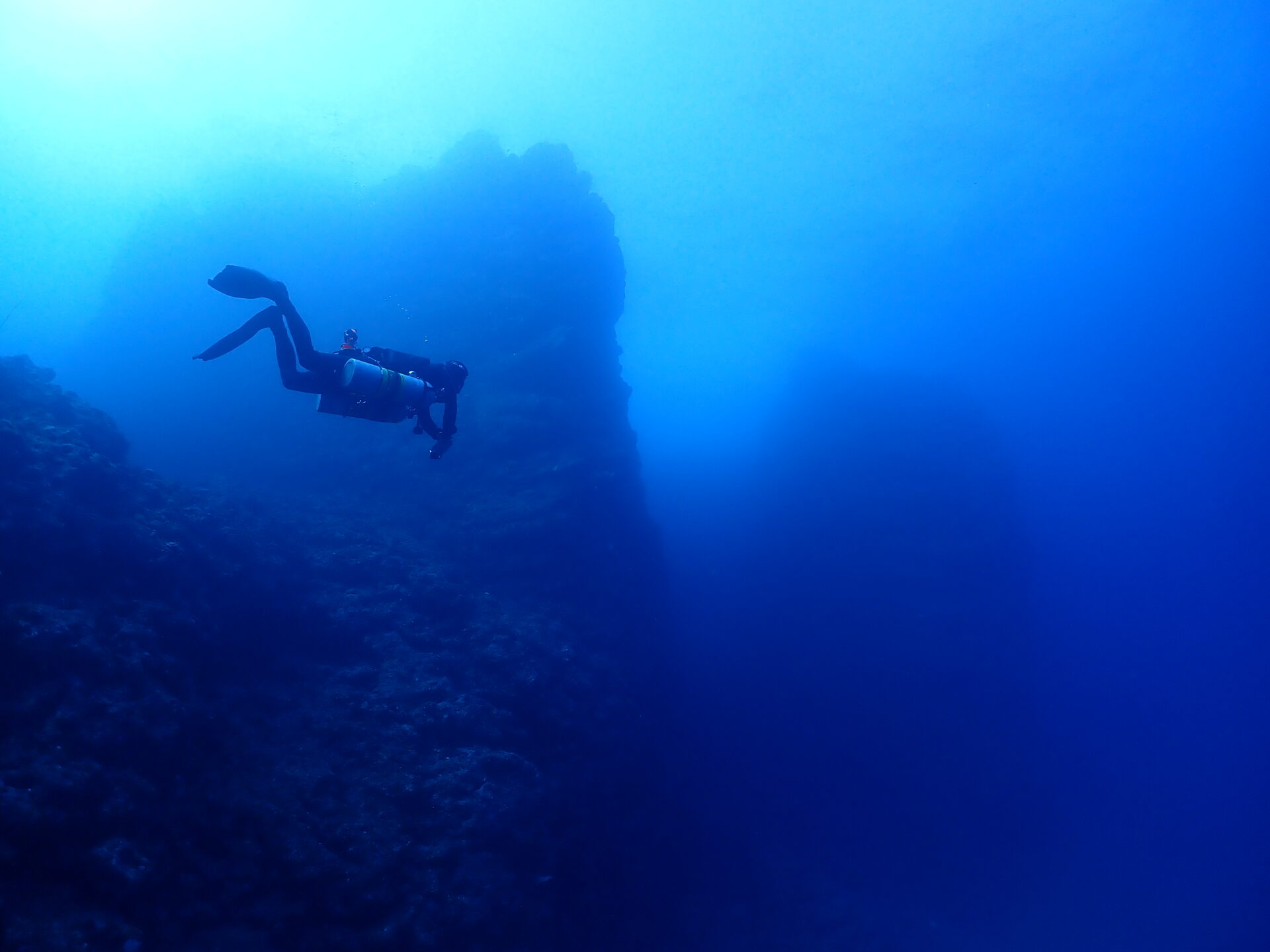 SIDE MOUNT DIVING in Okinawa