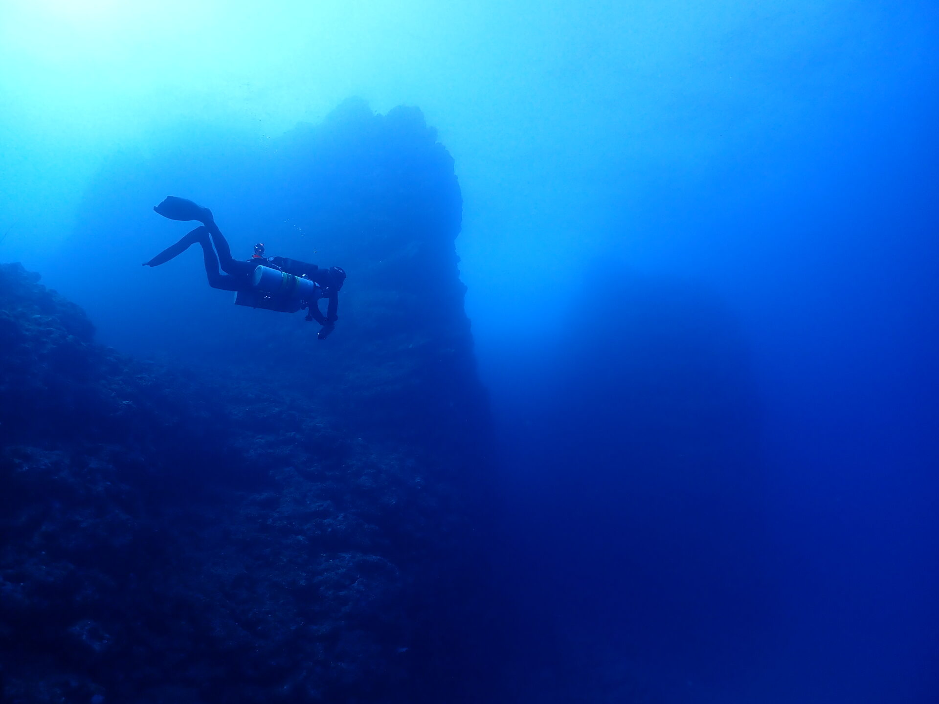 sidemount diving in Okinawa