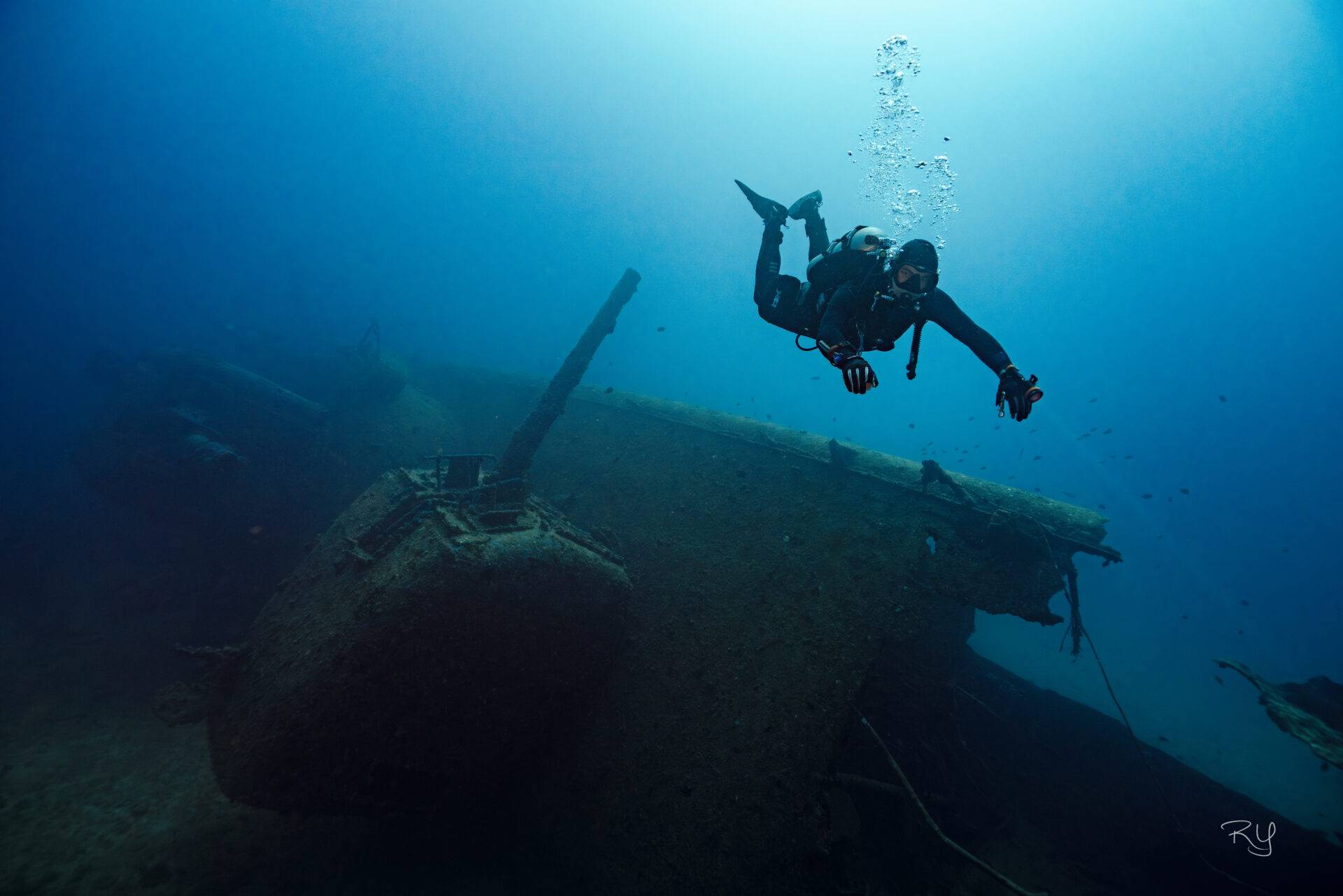 USS Emmons wreck diving in Okinawa
